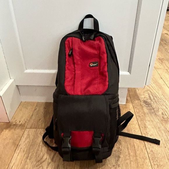 LOWEPRO camera bag - Picture 1 of 8